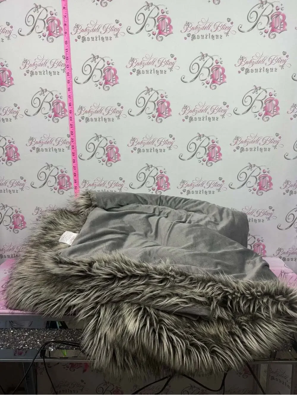 LUXE HABITAT blanket throw furry grey Plush Faux Fur Throw Blanket - Gray thick